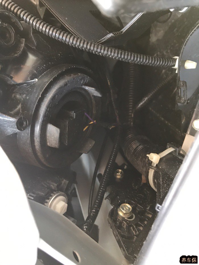 飞度更换大灯灯泡图文教程分享