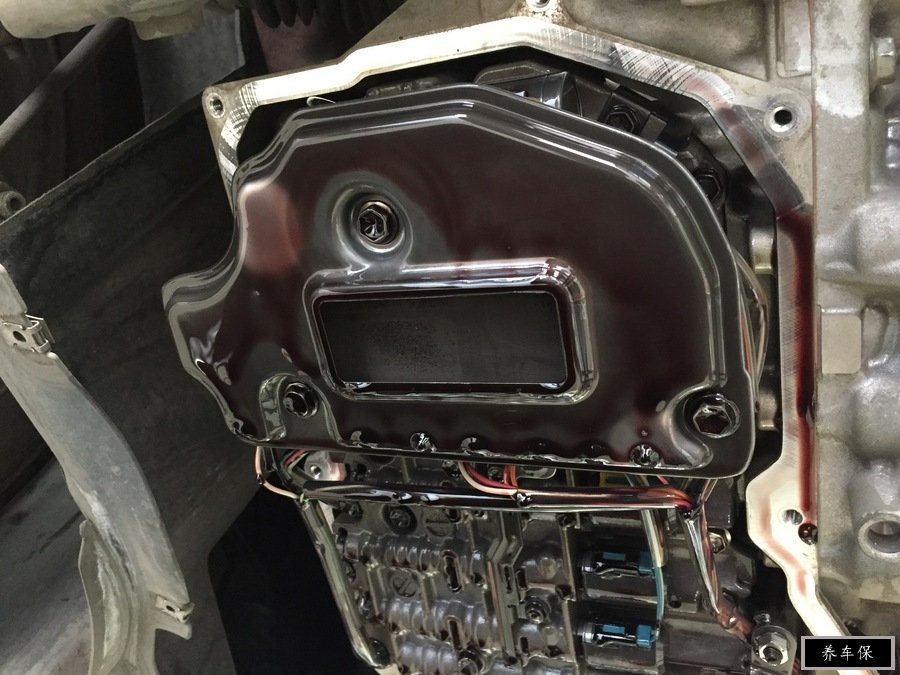 速腾重力法更换变速箱油步骤教程