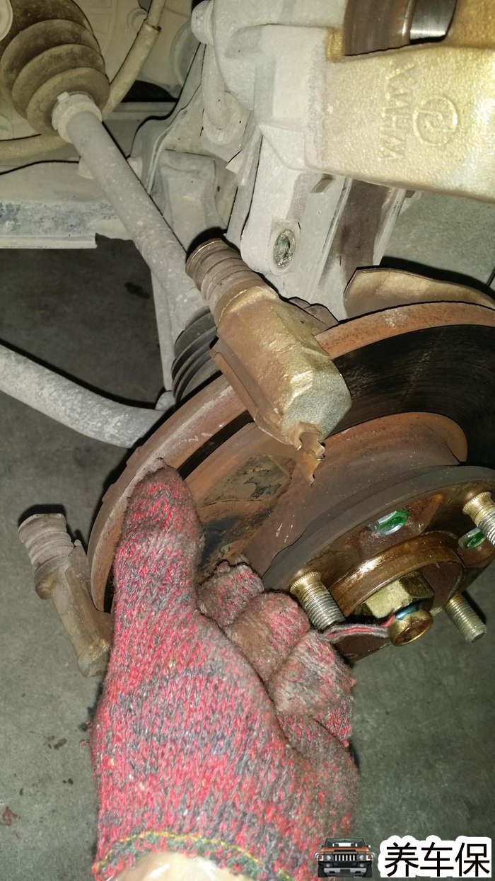 乐驰更换前刹车片详细教程